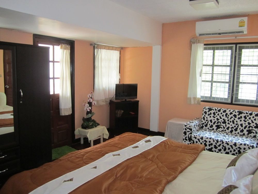 Dutch Guesthouse - Chiang Mai — Photos 1