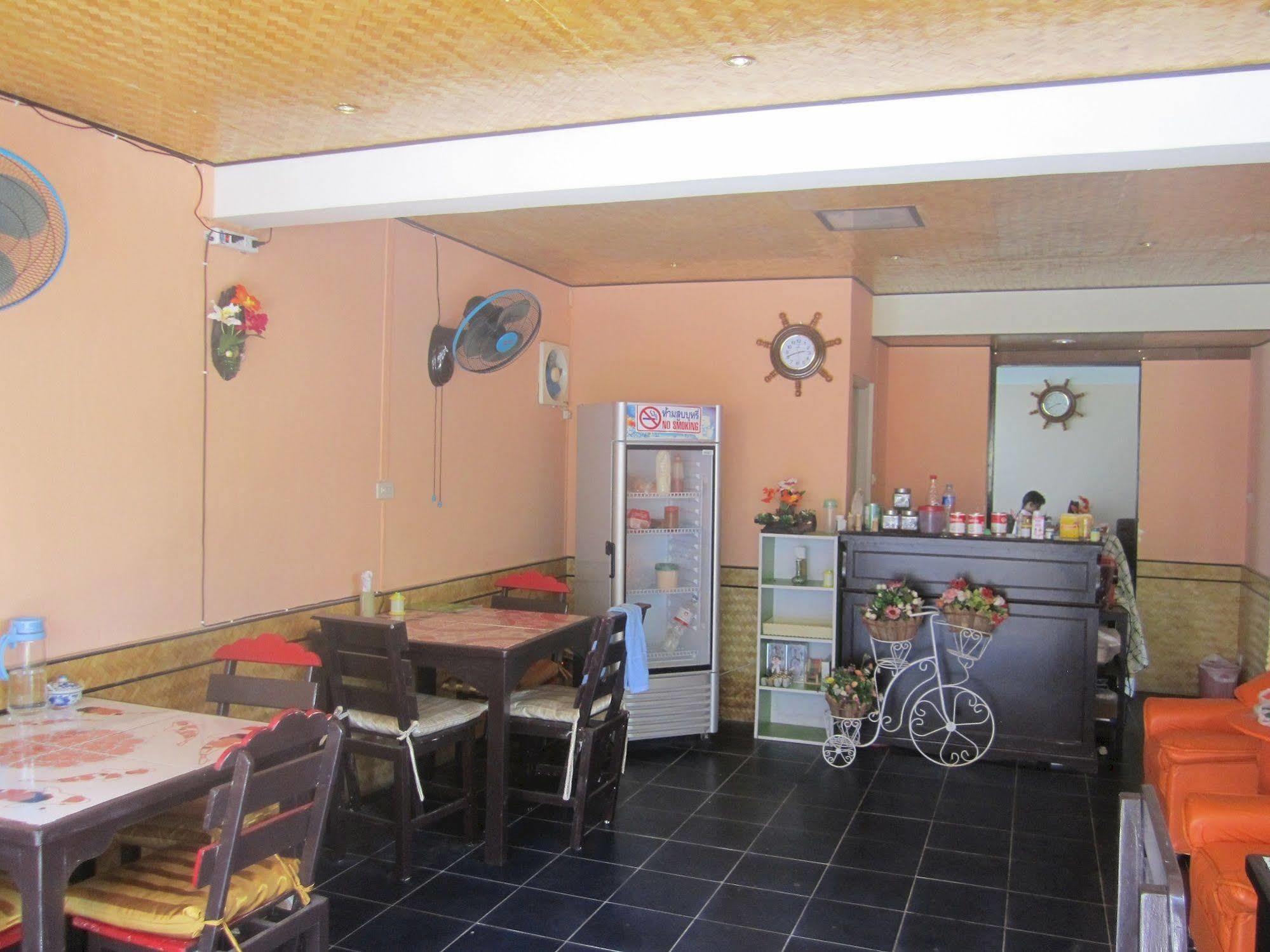Dutch Guesthouse - Chiang Mai — Photos 3